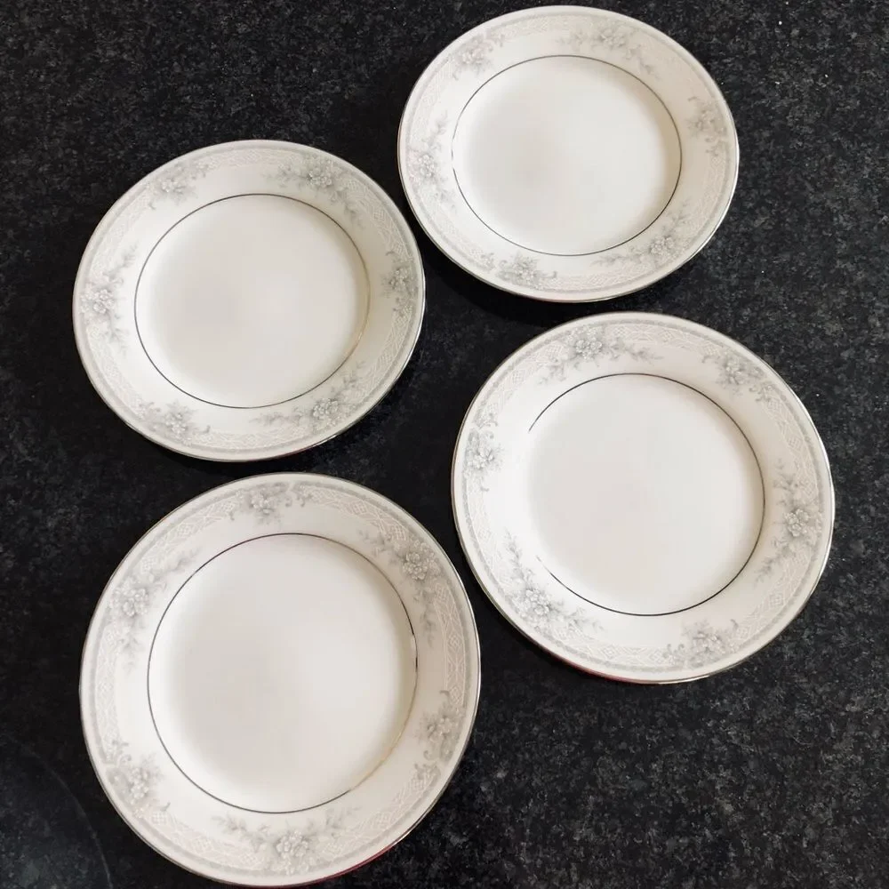 Noritake Legendary Sweet Leilani Gray Floral Plates Set